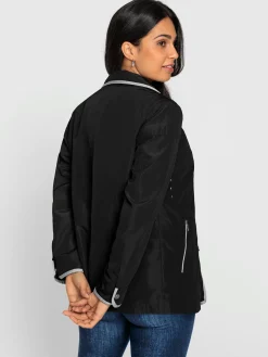 Parka nombreuses poches pratiques