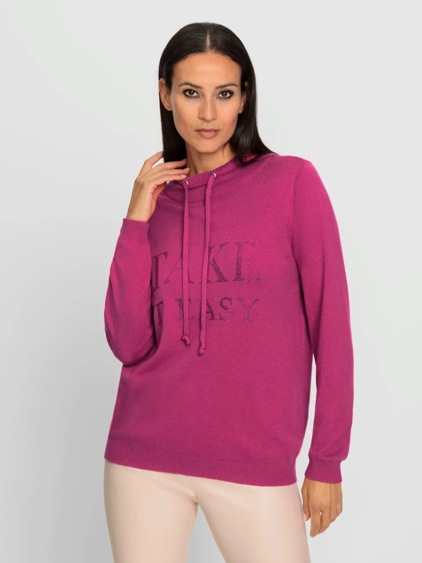 Pull à capuche inscription avec petites pierres brillantes fantaisie