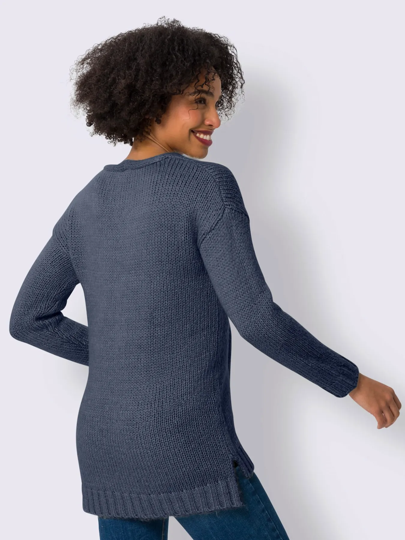 Pull à encolure en v plus long au dos