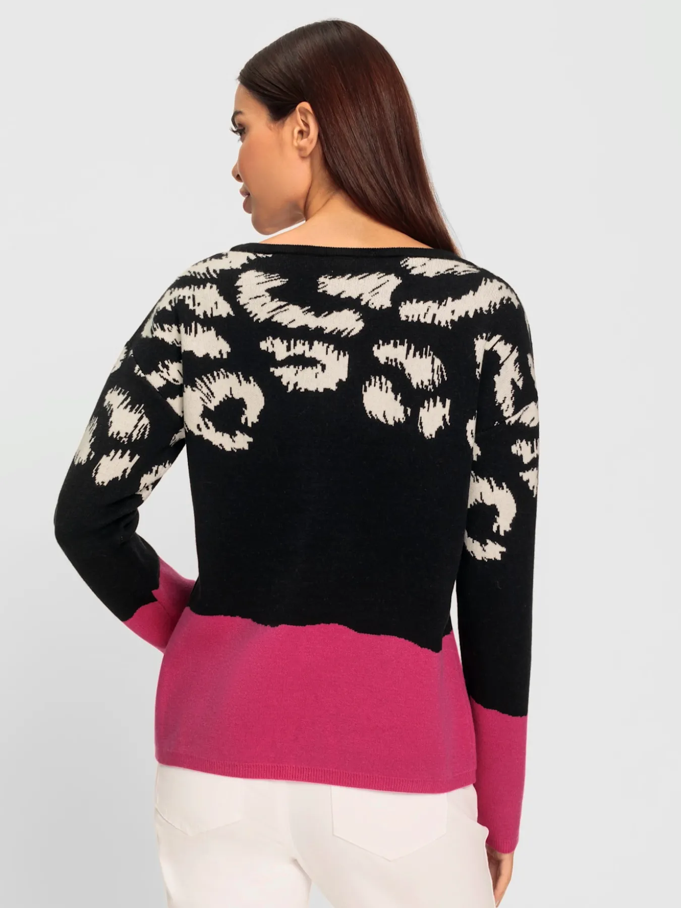Pull à manches longues encolure en u discrète