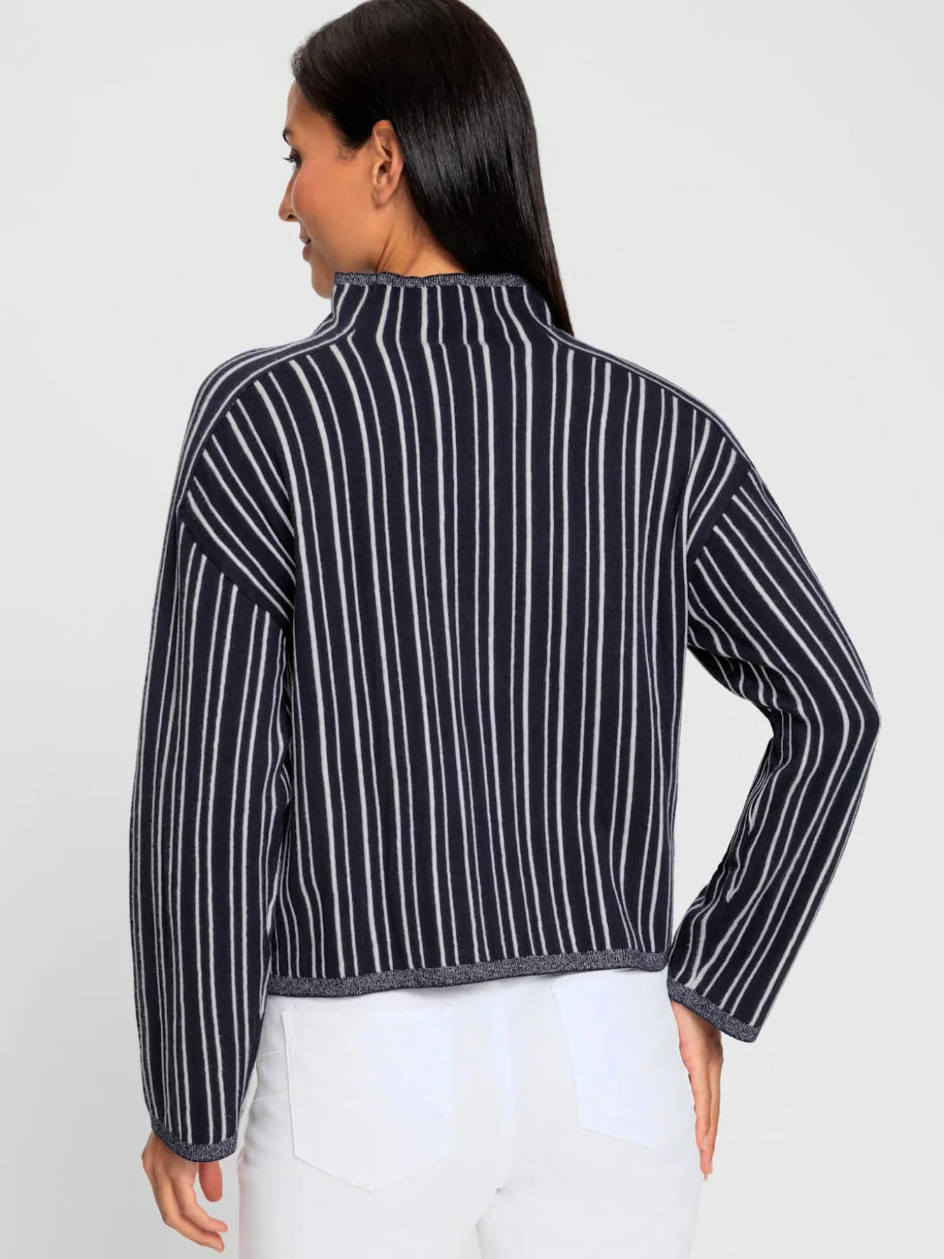 Pull à rayures rayures contrastées affinantes