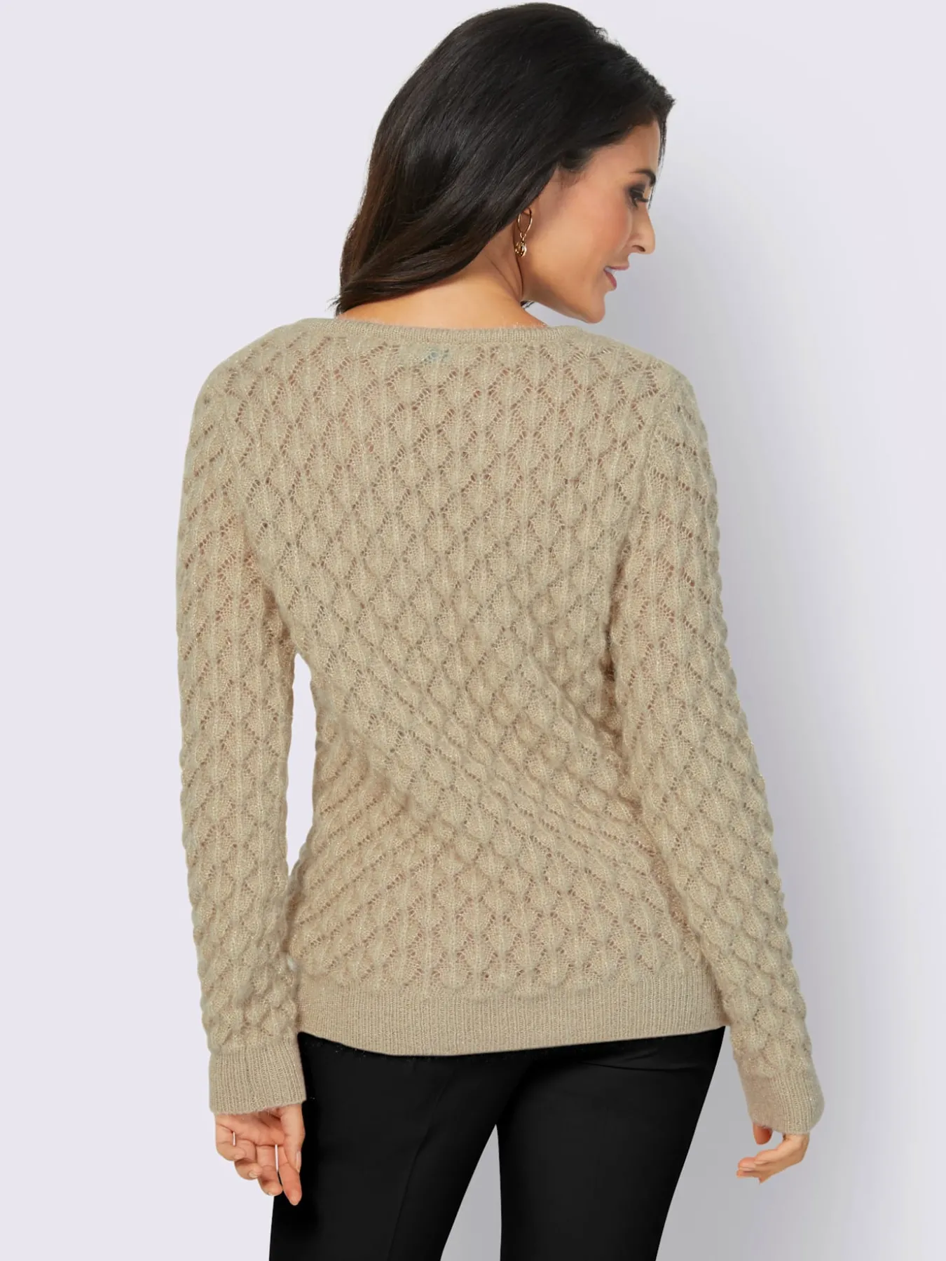 Pull ajouré superbe motif ajouré