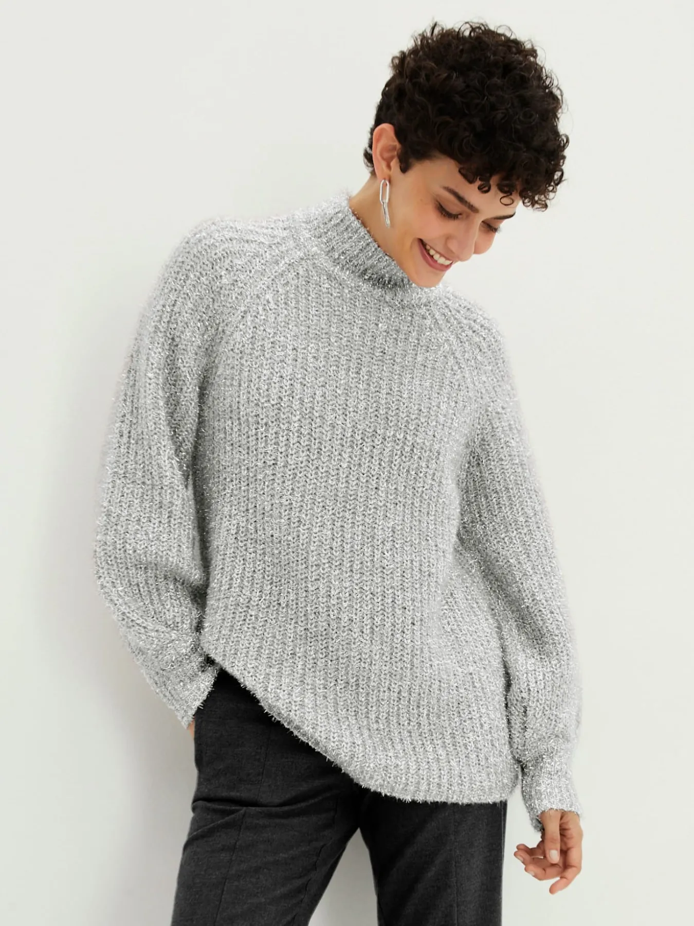 Pull ample fils métallisés