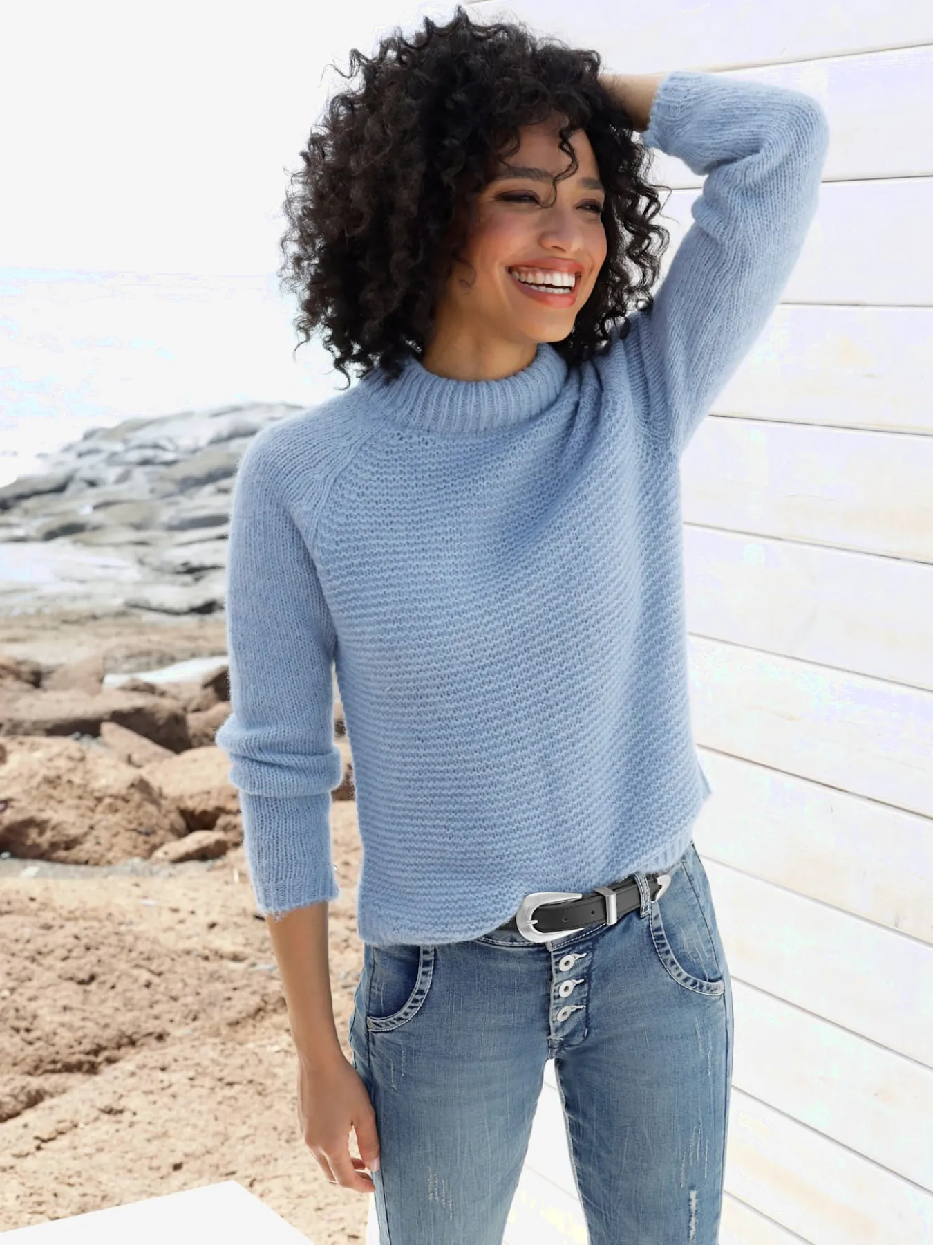 Pull en tricot col corolle