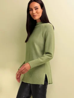 Pull en tricot col corolle