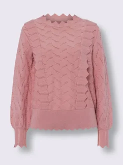 Pull en tricot fin bordure ajourée qui attire le regard