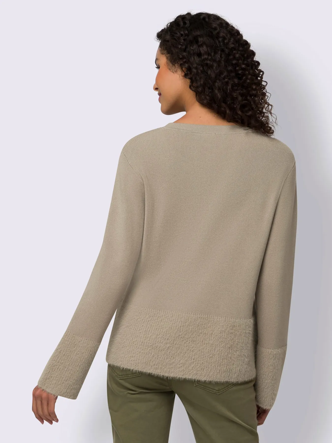 Pull en tricot fin fil fantaisie doux