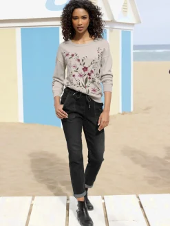 Pull en tricot fin superbe broderie florale