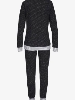 Pyjama doux. joli mélange de motifs
