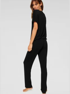 Pyjama élégant avec dentelle
