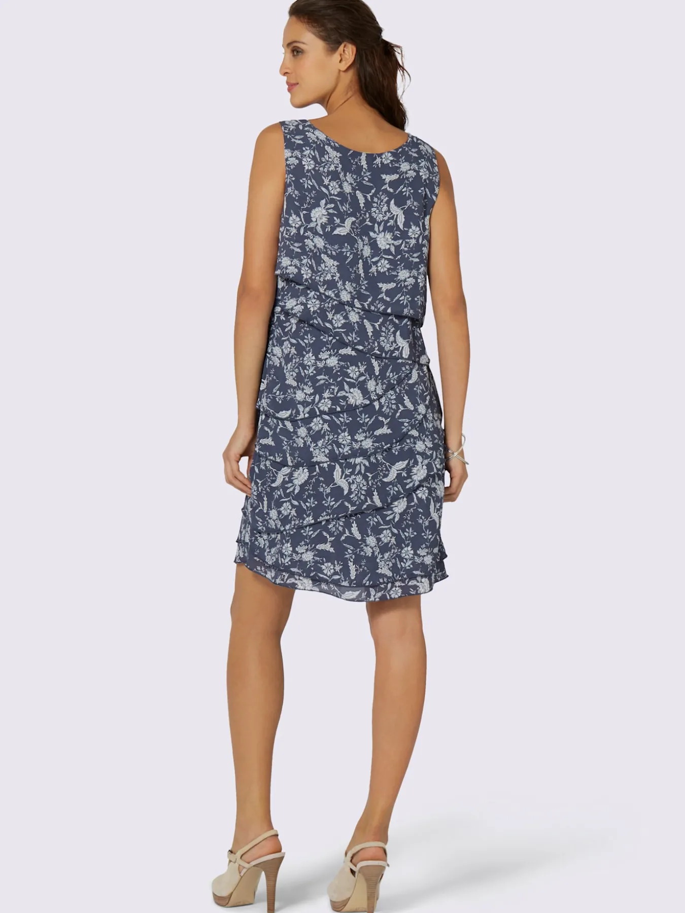 Robe à motif floral et effet superposé affinant