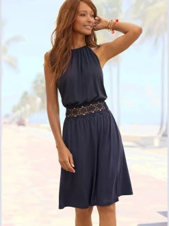Robe d'été encolure haute froncée