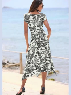 Robe d'été robe de plage avec encolure en v