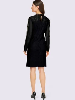 Robe en dentelle manches de qualité plissée