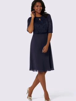 Robe en dentelle qualité tissée