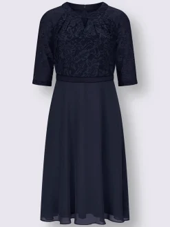 Robe en dentelle qualité tissée
