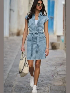 Robe en jean coutures de séparation