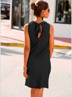 Robe en jersey encolure haute avec ouverture