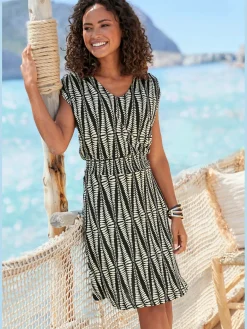 Robe en jersey encolure ronde dégagée
