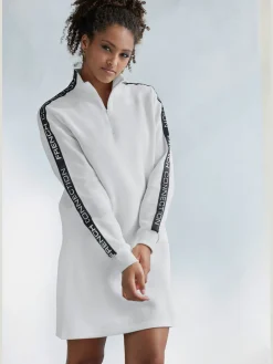 Robe en matière sweat robe sweat à la coupe évasée