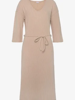 Robe en tricot robe longue côtelée avec encolure en v