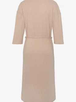 Robe en tricot robe longue côtelée avec encolure en v