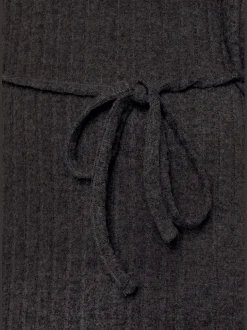 Robe en tricot robe longue côtelée avec encolure en v