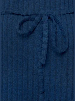 Robe en tricot robe longue côtelée avec encolure en v