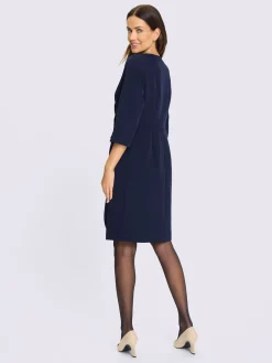Robe extensible superbe aspect cache-cœur
