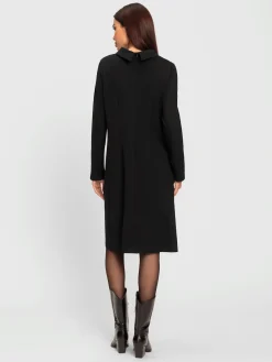 Robe fourreau grand col roulé