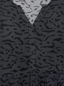 Robe longue avec encolure en v