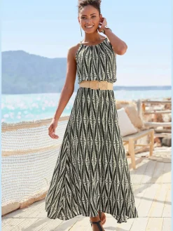 Robe longue encolure américaine