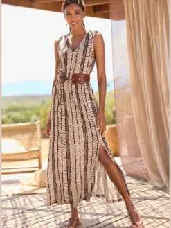 Robe longue robe d'été à encolure en v profonde
