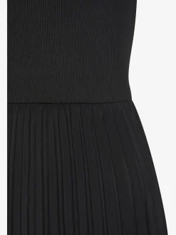 Robe mi-longue encolure ronde