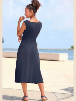 Robe mi-longue encolure ronde