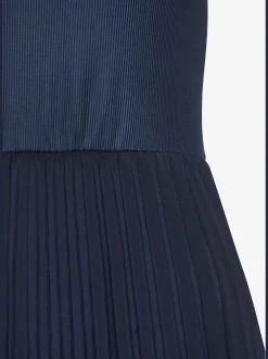 Robe mi-longue encolure ronde