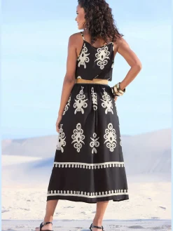 Robe mi-longue élastique devant sur l'encolure