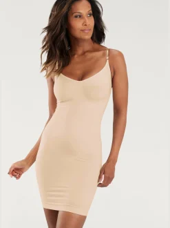 Robe modelante avec bretelles transparentes