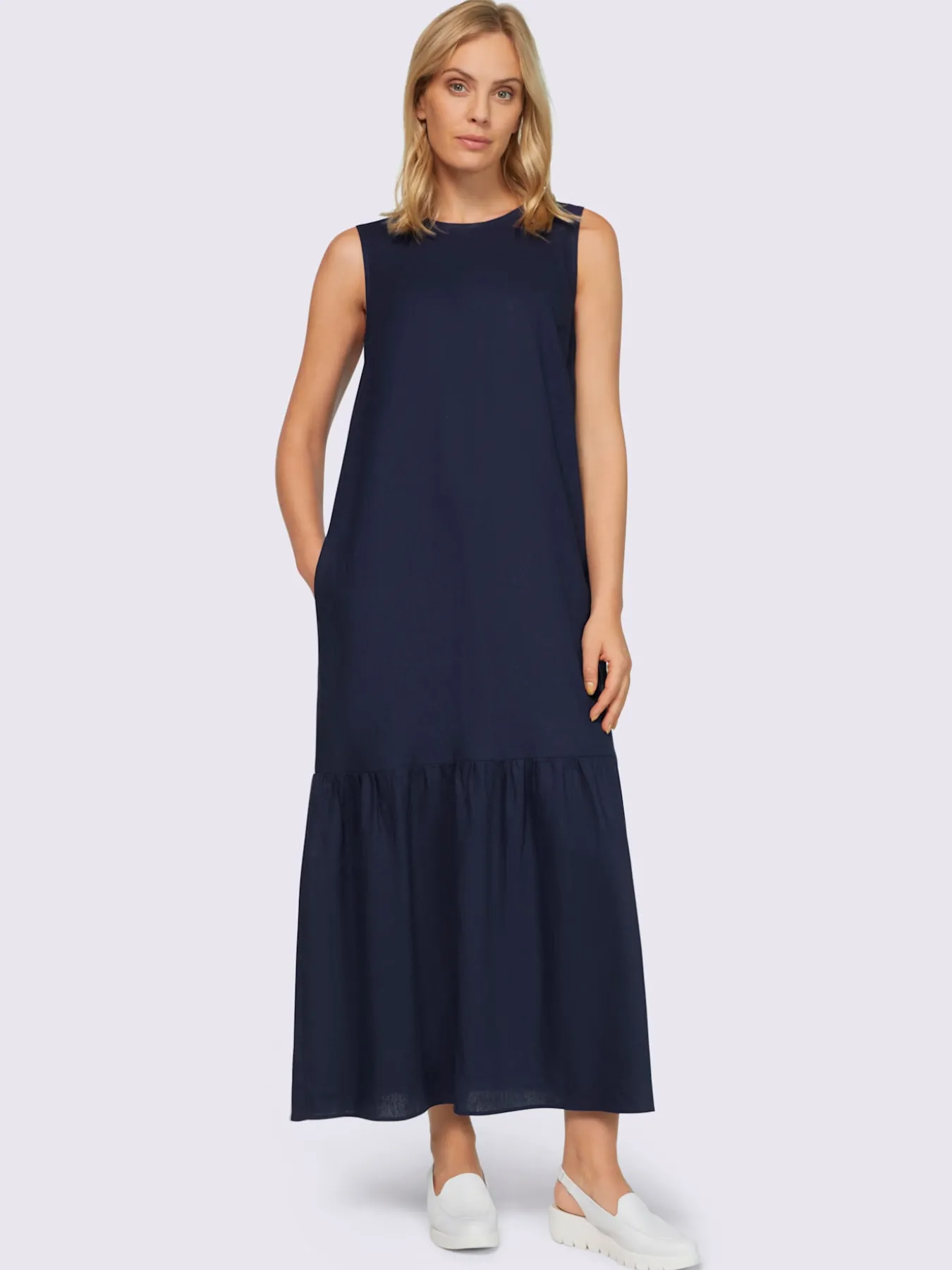 Robe tissée patte de boutonnage au dos
