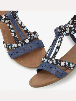 Sandales talon légèrement compensé et très confortable