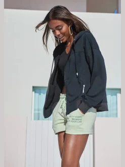 Short en matière sweat short sweat effet délavé