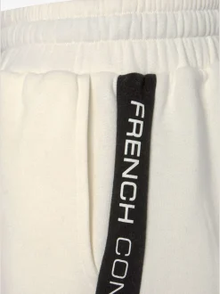 Short en matière sweat short molletonné confortable avec poches latérales fendues pratiques