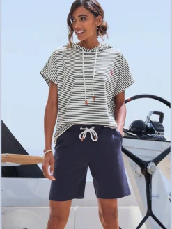 Short sweat au coloris uni tendance