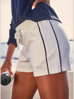 Shorts short avec passepoil contrasté