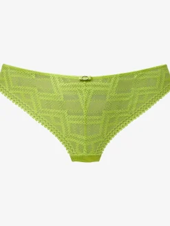 String féminin à la coupe élégante