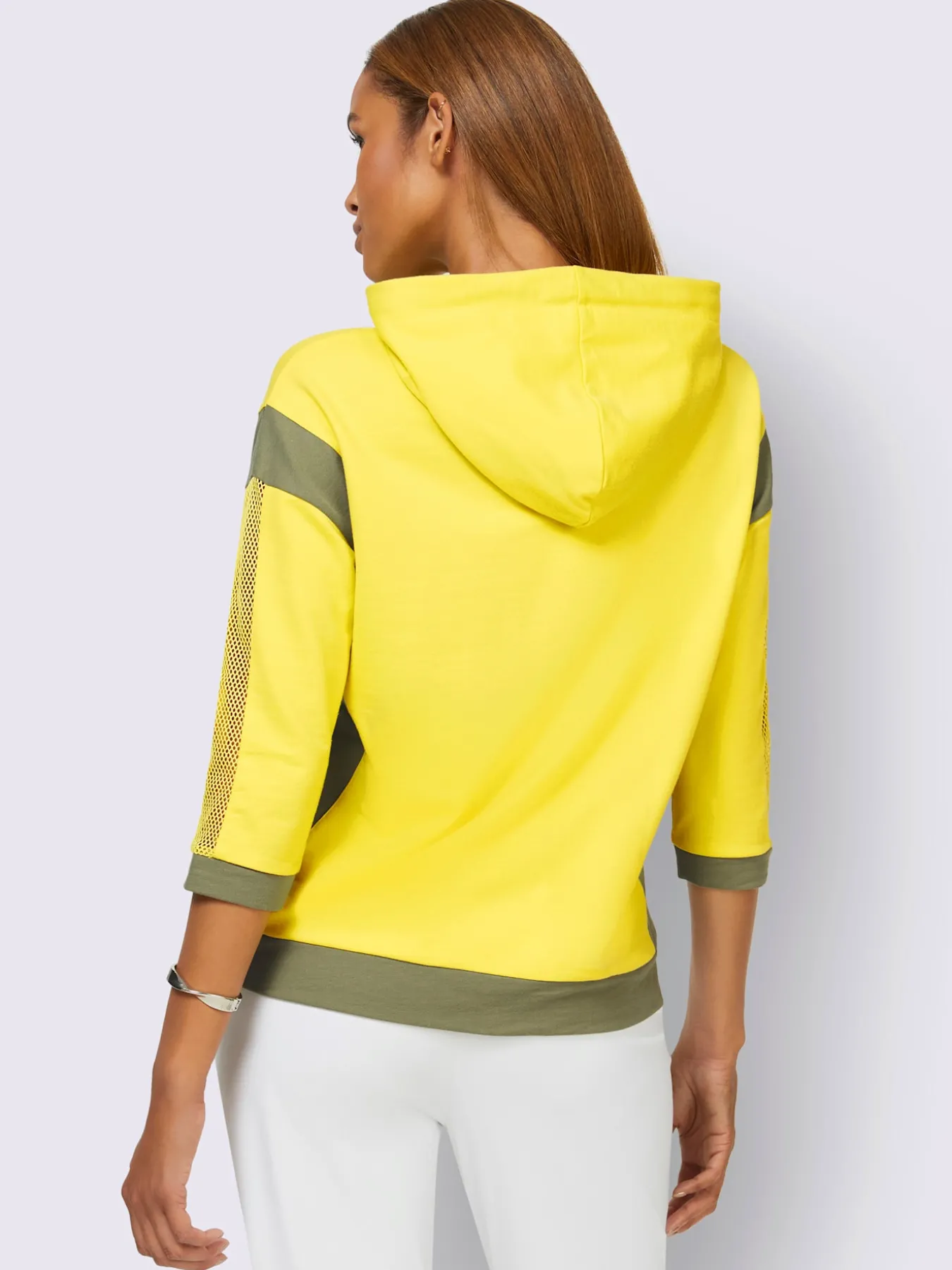 Sweatshirt à capuche qualité sweat très confortable