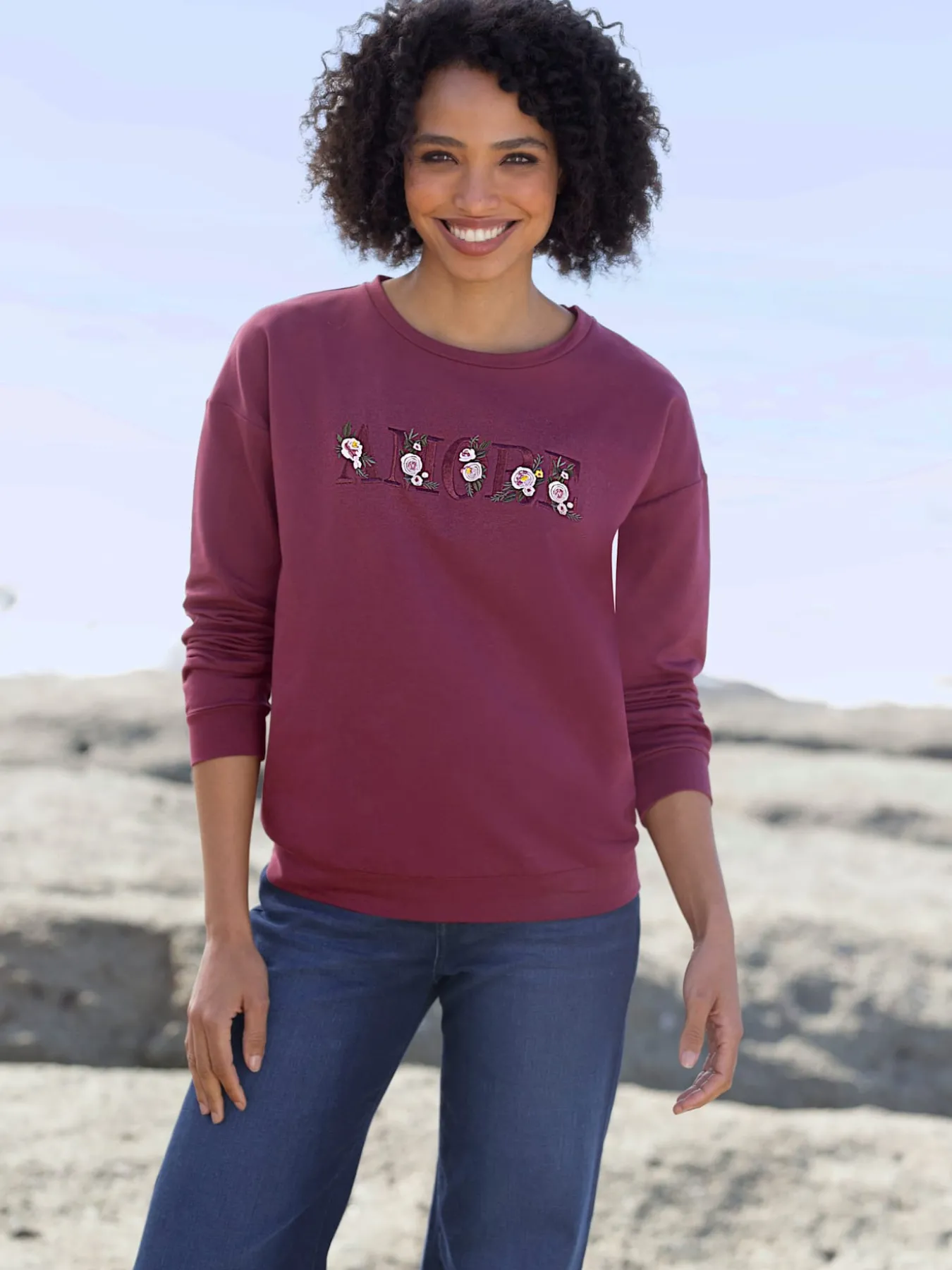 Sweatshirt broderie ton sur ton
