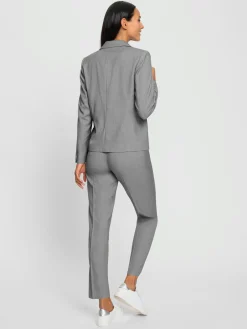 Tailleur pantalon intemporel et chic