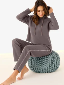 Tenue détente matière sweat