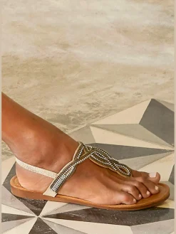 Tongs ornées de petites pierres fantaisie